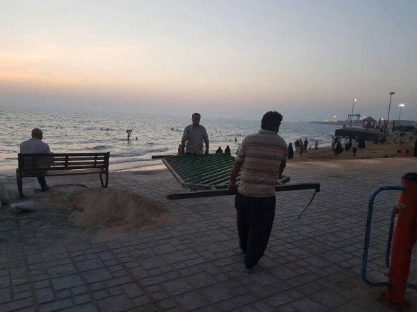 تصاوير جمع آوري موانع ساحل بوشهر به دستور استاندار
